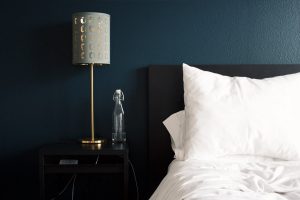 how old do you have to be to rent a hotel room